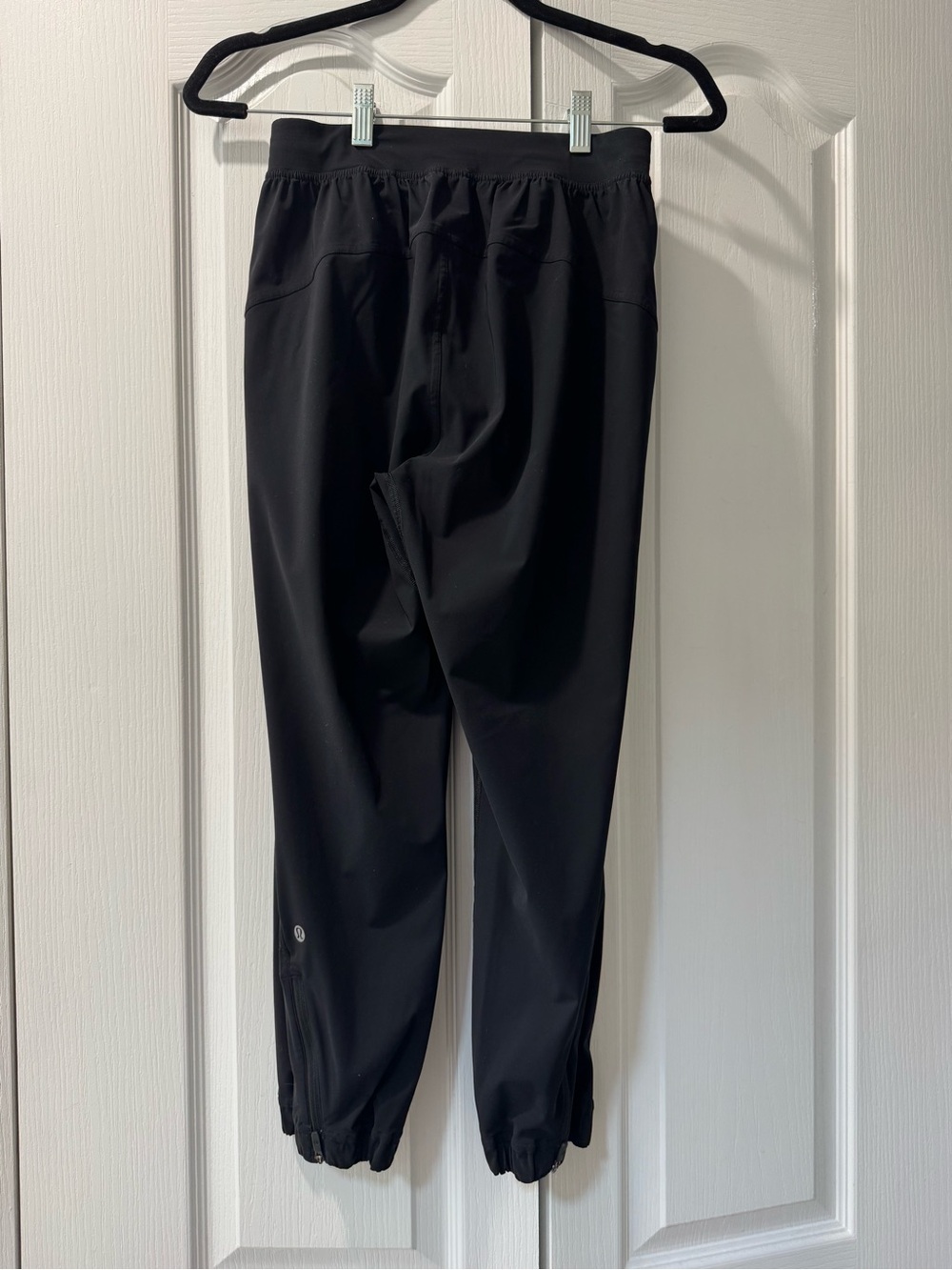 Lululemon size 4 - Picture 3 of 5